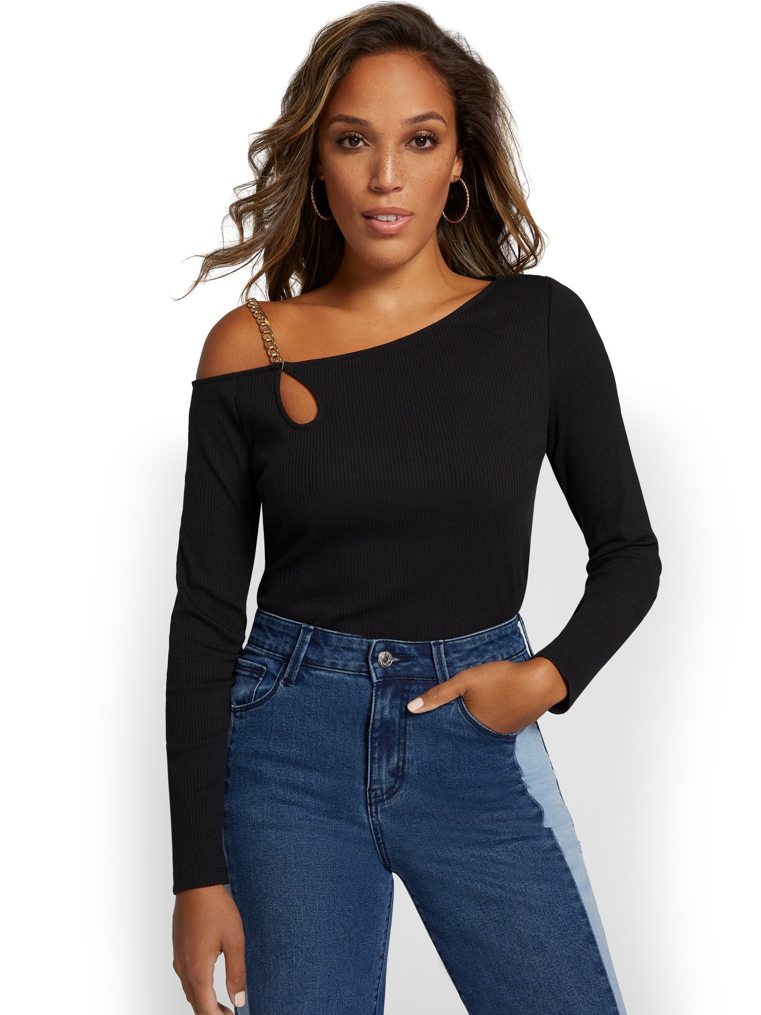 Chain-Accent Ribbed Cold-Shoulder Top – New York & Company