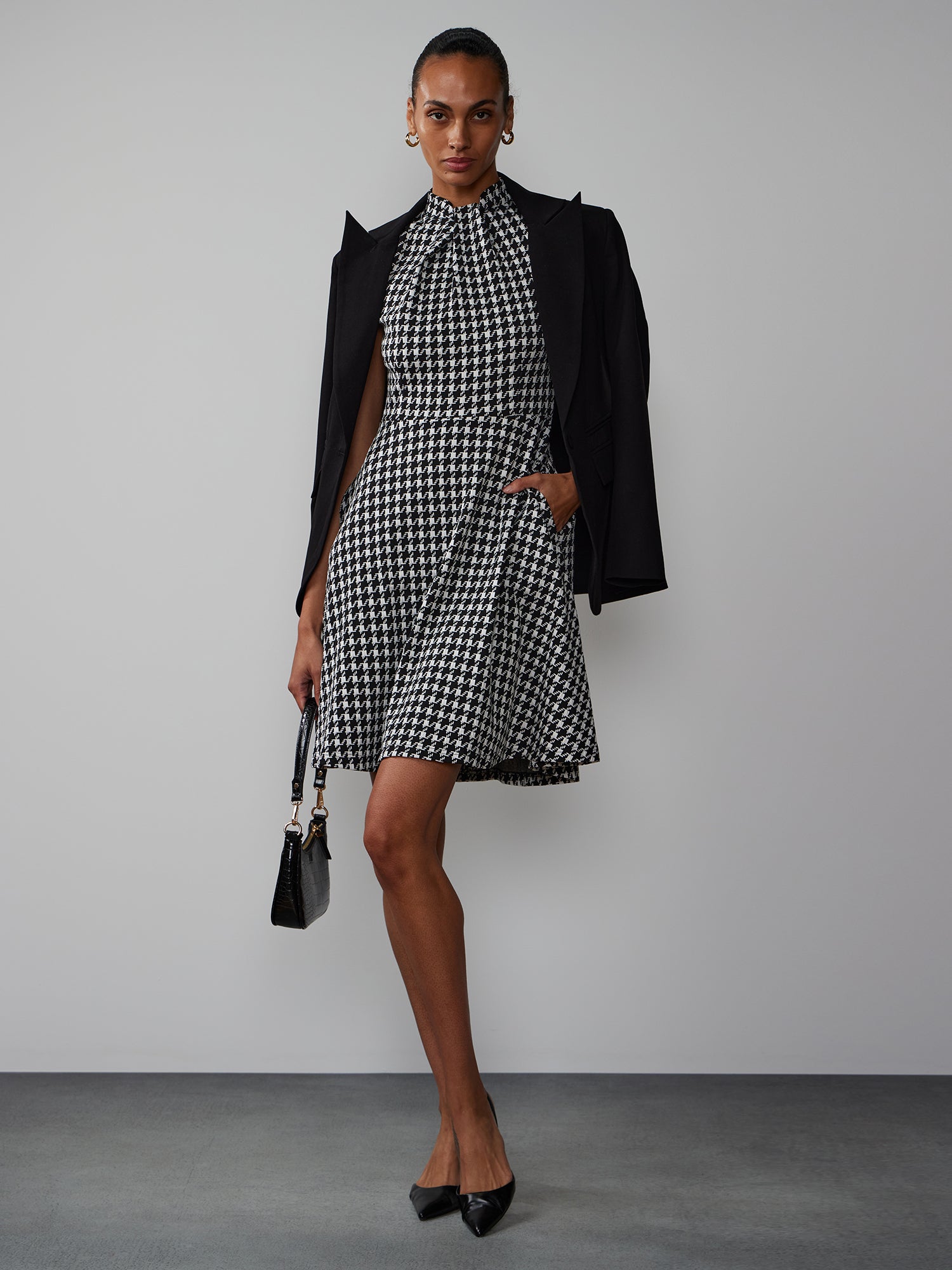 Sleeveless Houndstooth Mini Dress – New York & Company