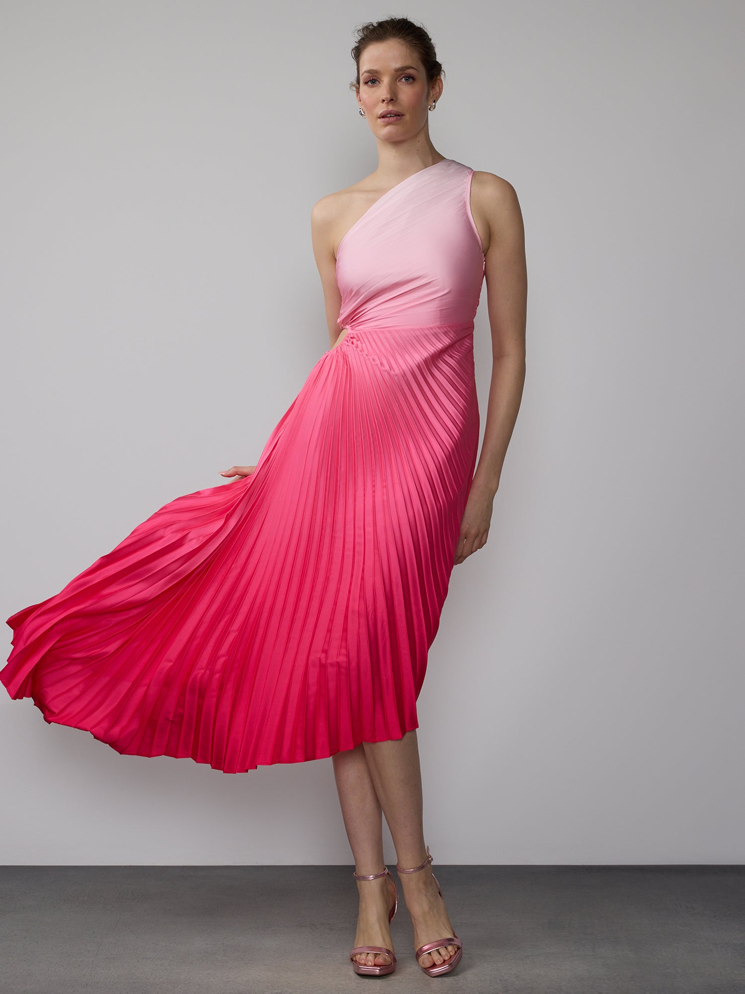 One Shoulder Dip Dye Pleated Dress – New York & Company