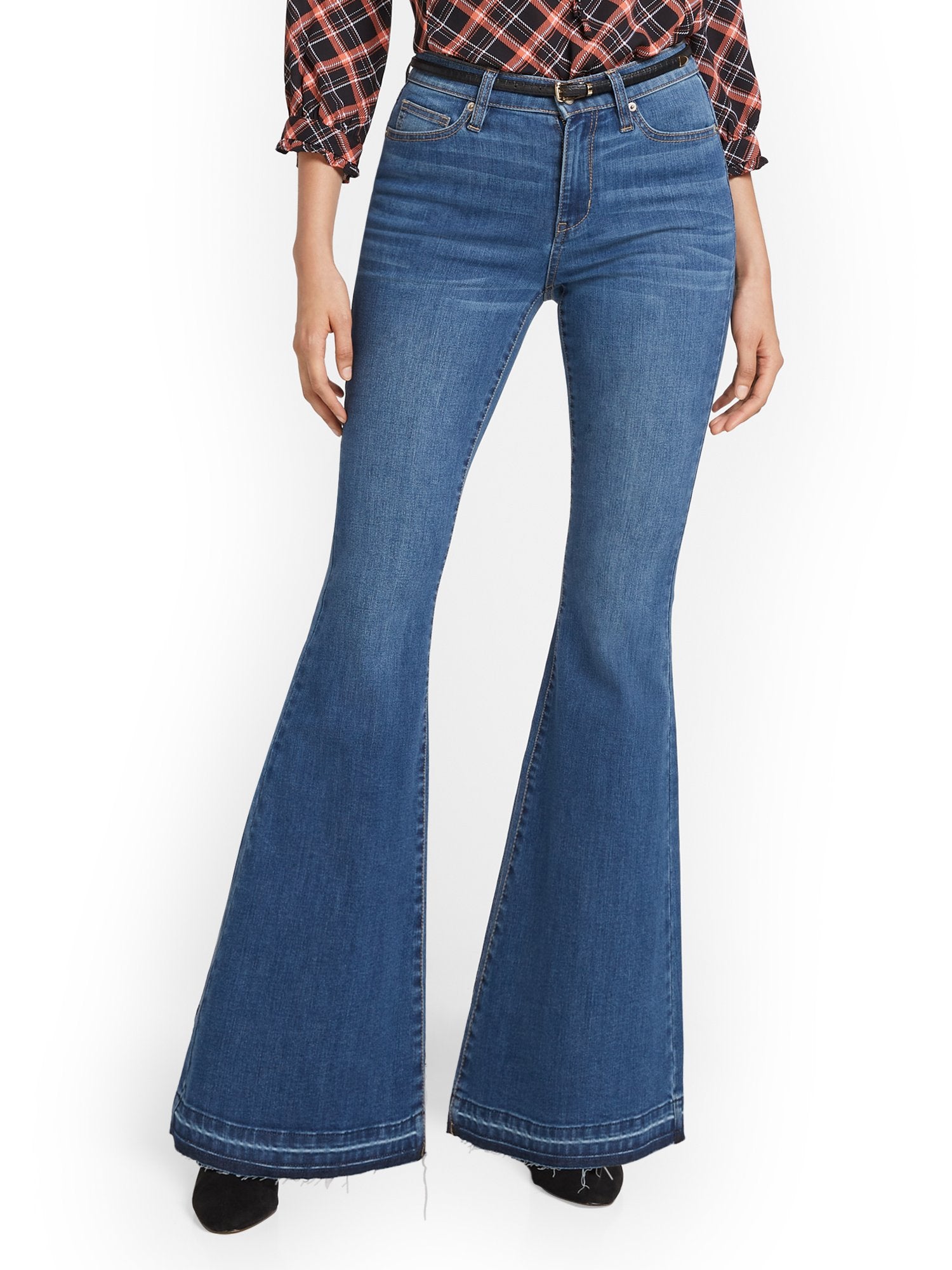 High-Waisted Flare Jeans Medium Blue Wash – New York Company