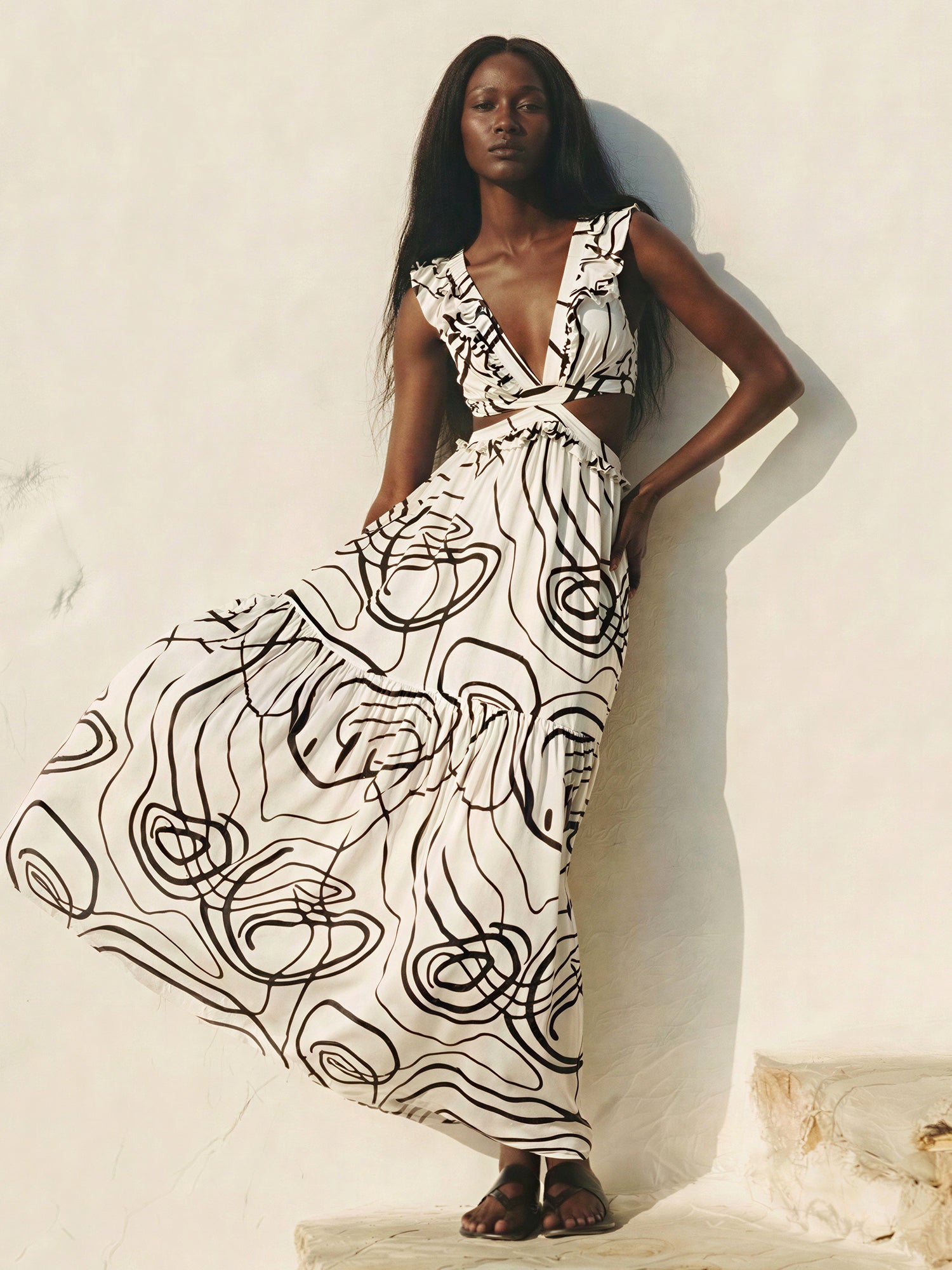 Sleeveless Side Cutout Abstract Print Maxi Dress - SMALL / White