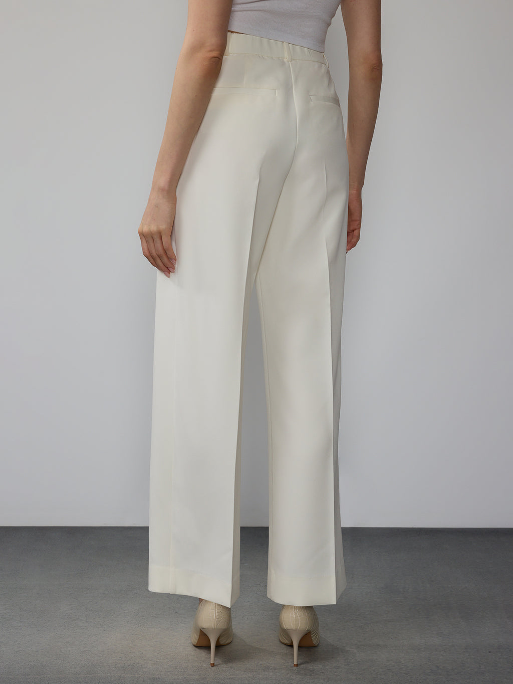 #color_DELICATE IVORY