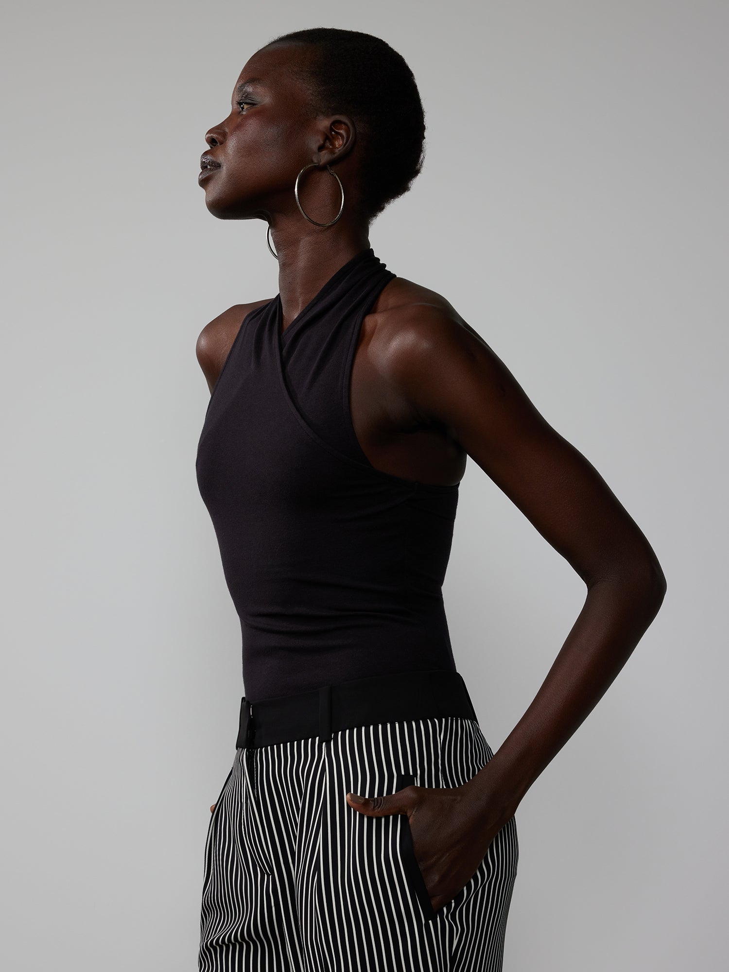 Sleeveless Cross Halter Tank Top – New York & Company