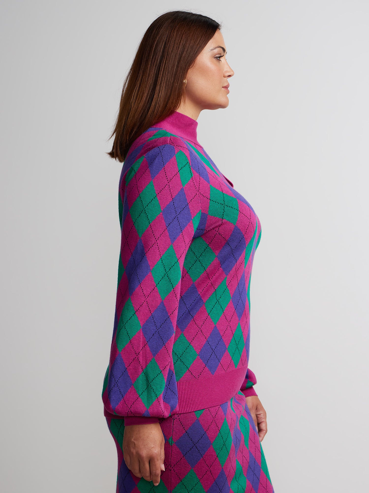 Plus Long Sleeve Argyle Cold Shoulder Sweater – New York & Company