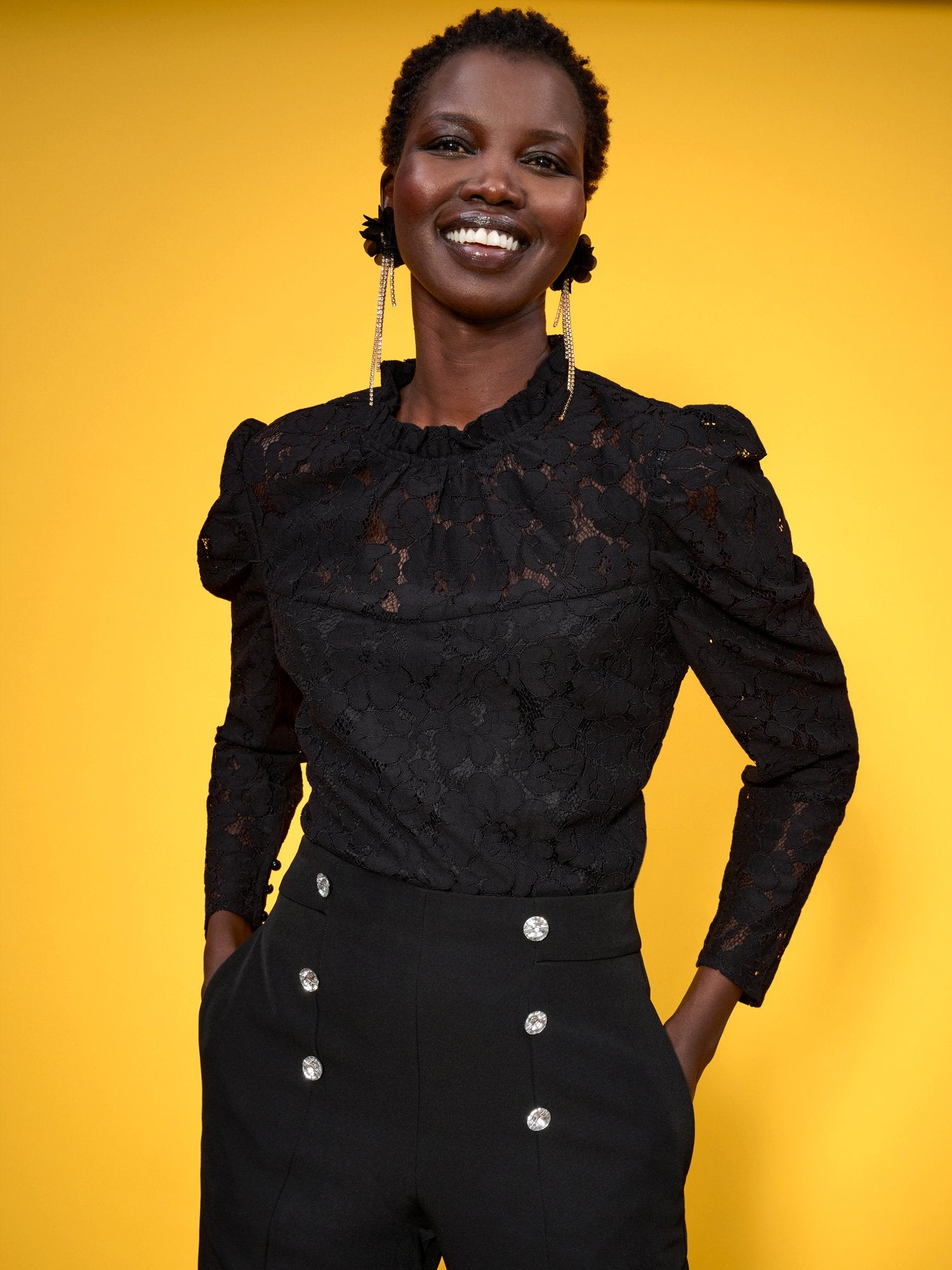 Lace Mock-Neck Top – New York & Company