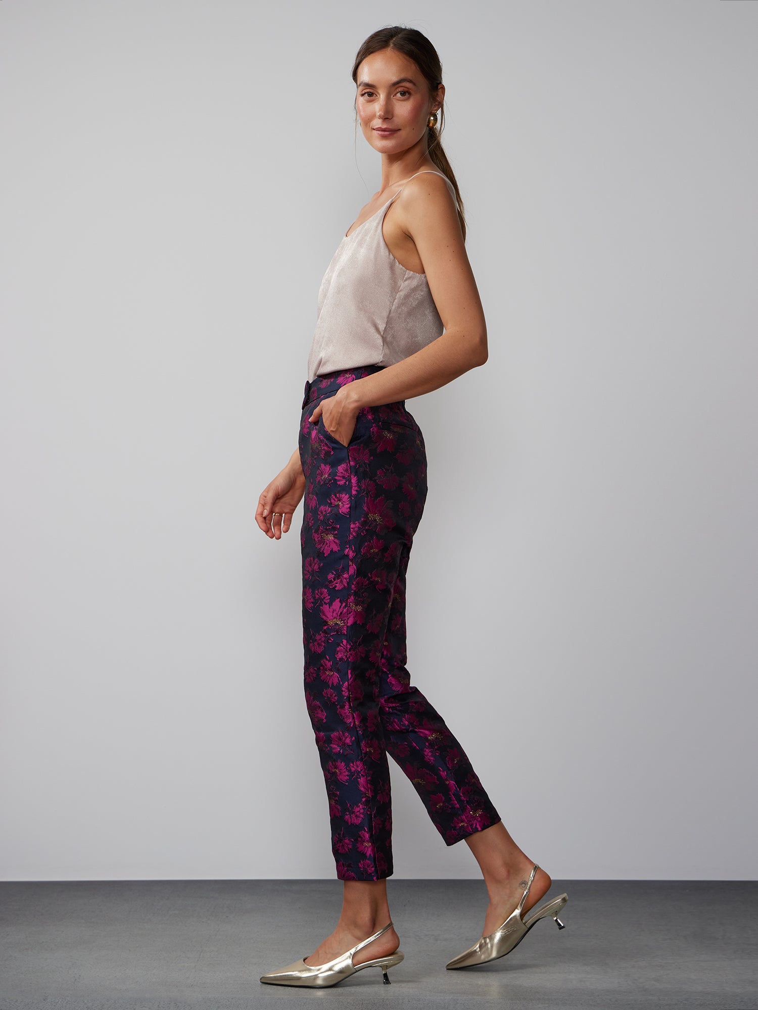 High Rise Floral Jacquard Pant – New York & Company