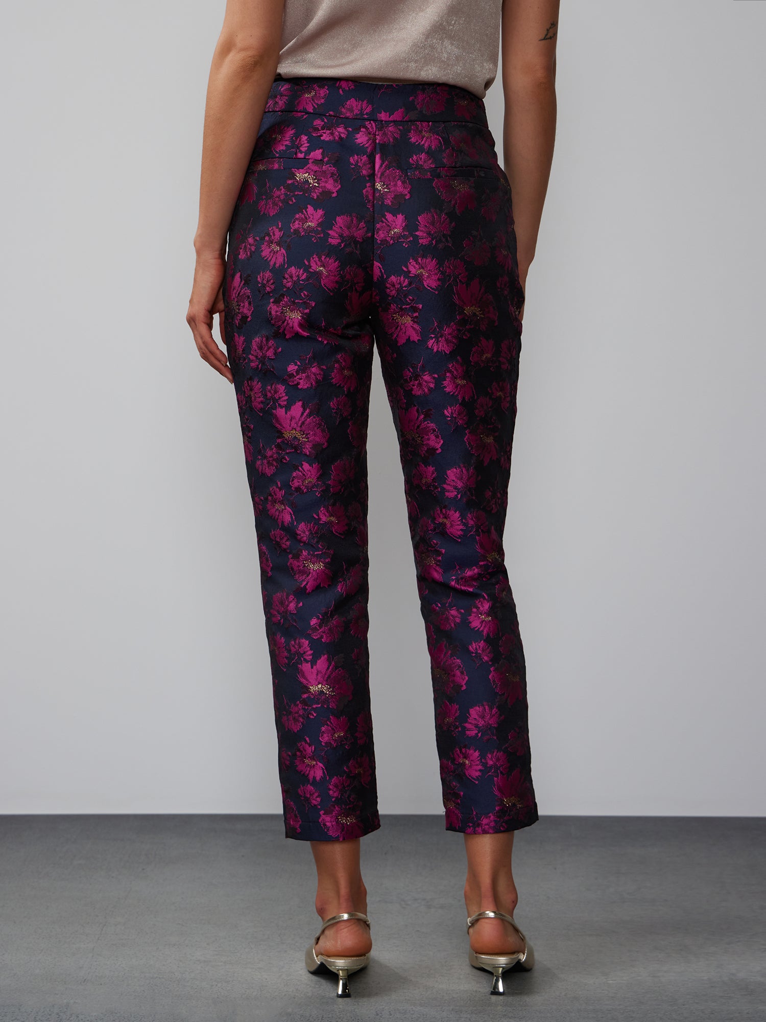 High Rise Floral Jacquard Pant – New York & Company