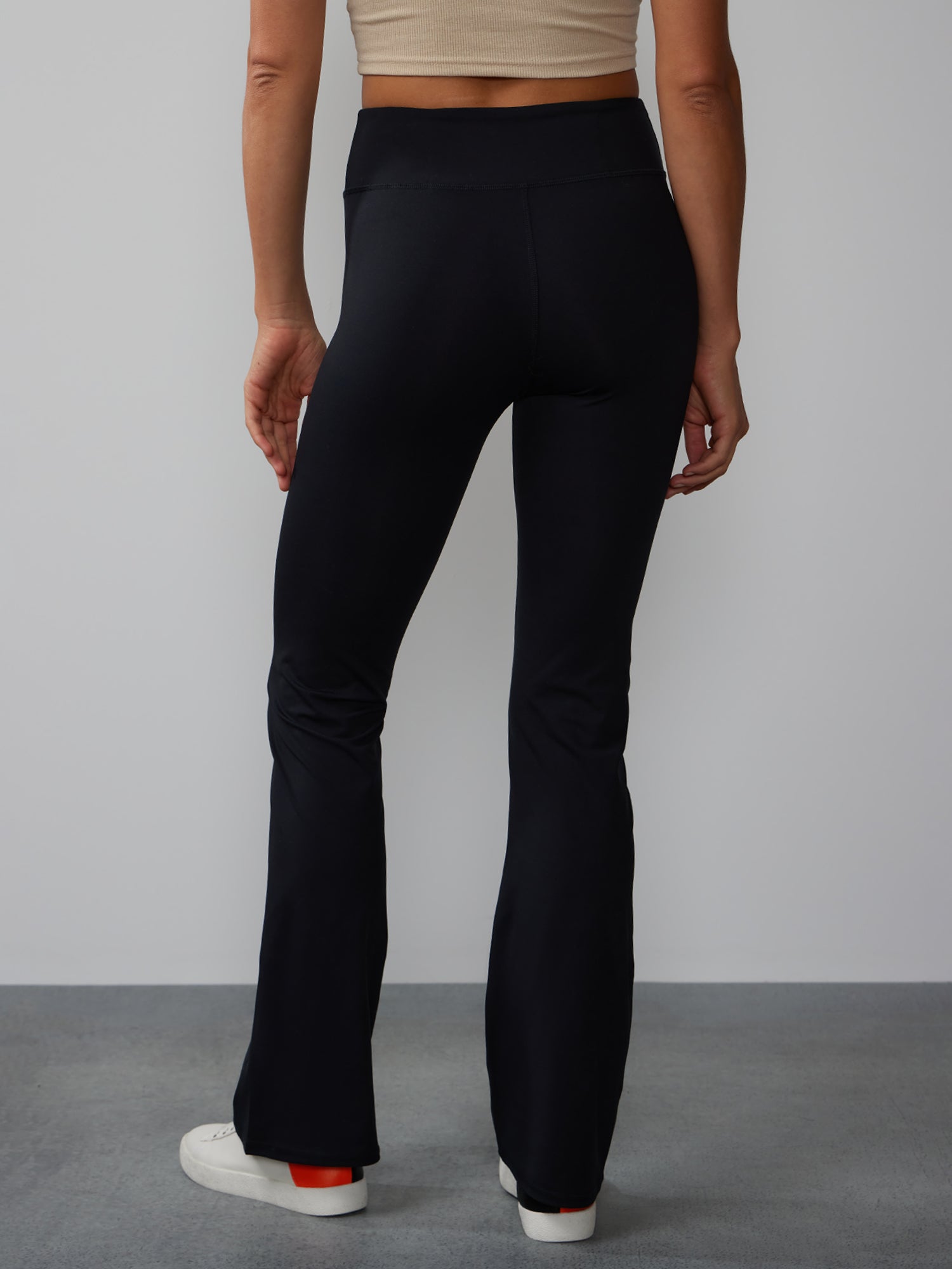 Mid Rise Bootcut Yoga Pant – New York Company - Main Image