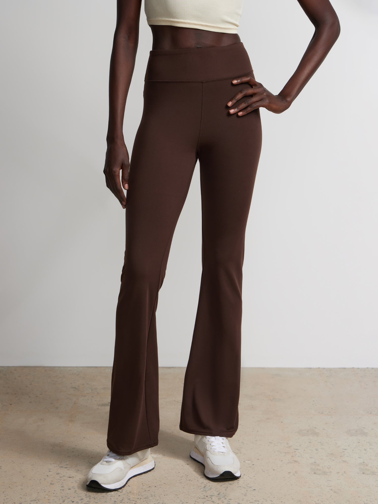 Balance Collection Damen Twist High Rise Bootcut Yoga-Hose – Mit Bauchkontroll-Bund, Gestreckter Silhouette