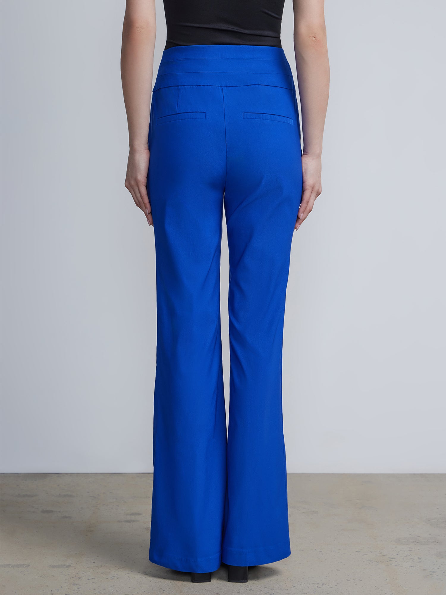 #color_SULLIVAN BLUE