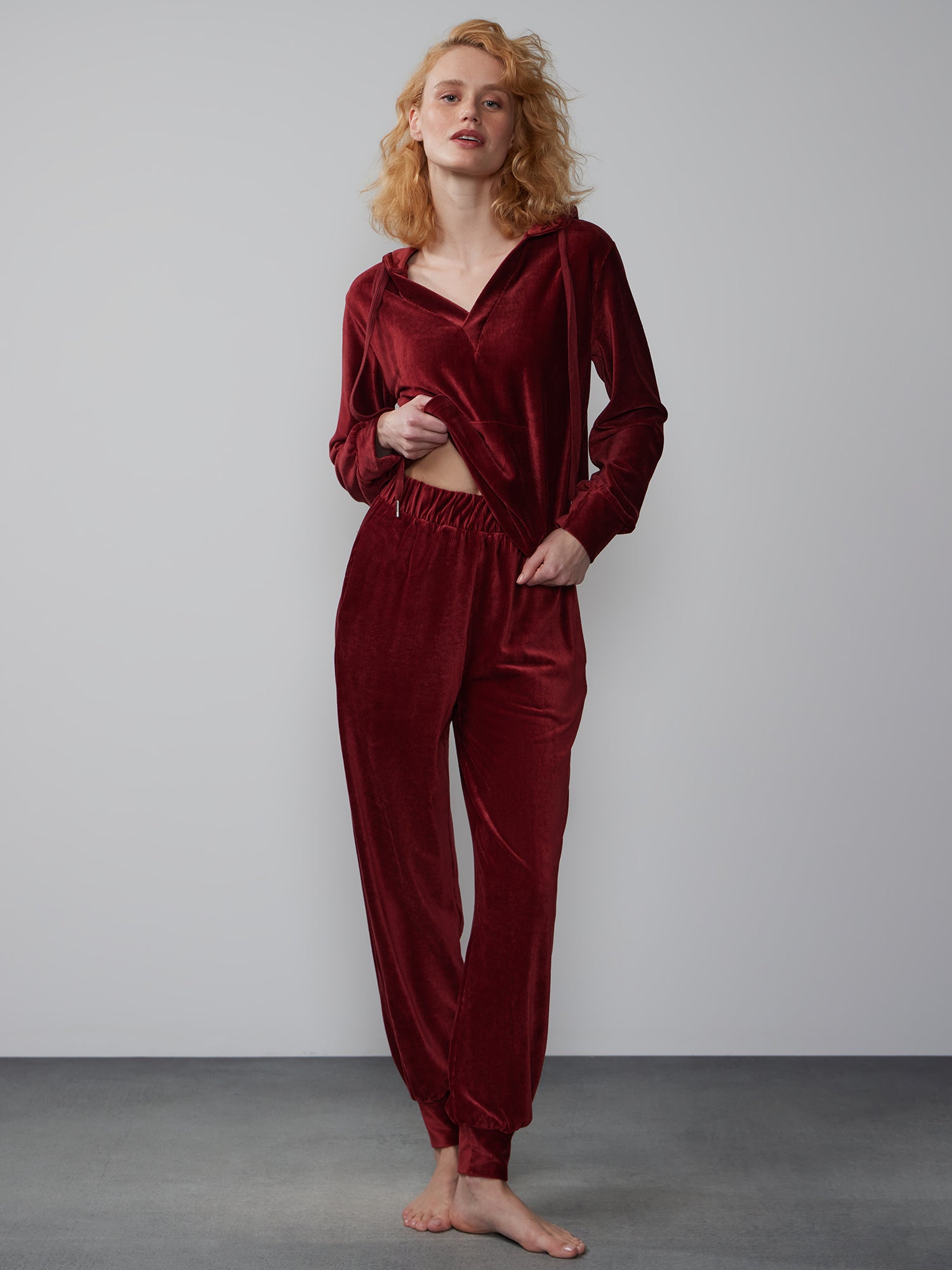 Elastic Waist Velour Ribbed Pants – New York Company