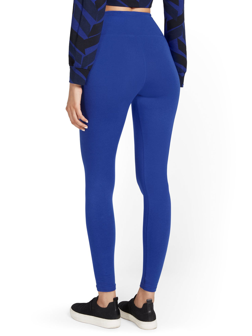 #color_SULLIVAN BLUE