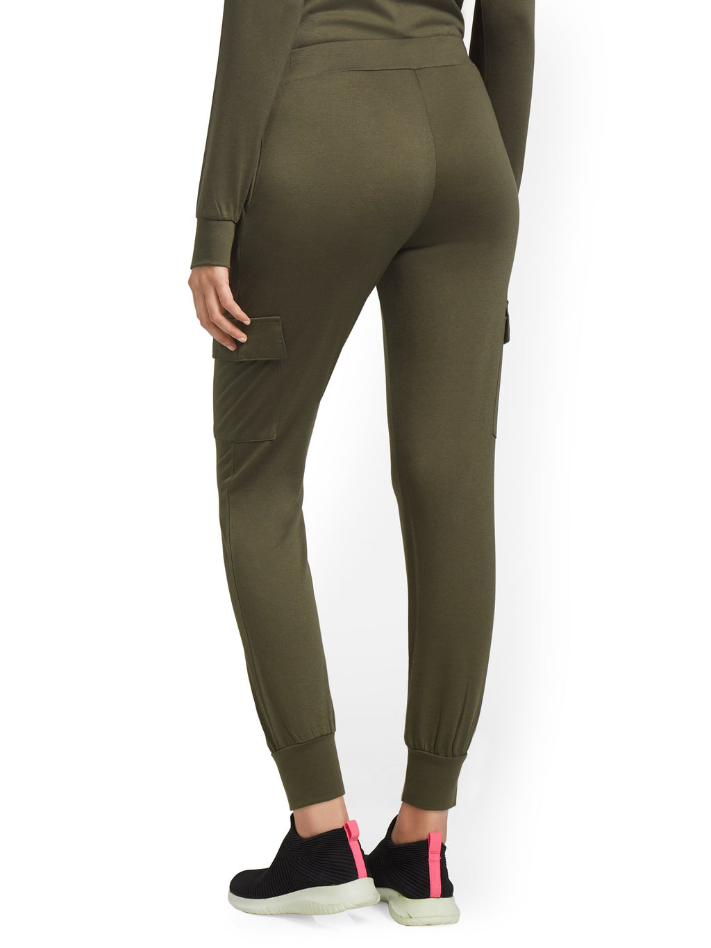 #color_WOODLAND GREEN