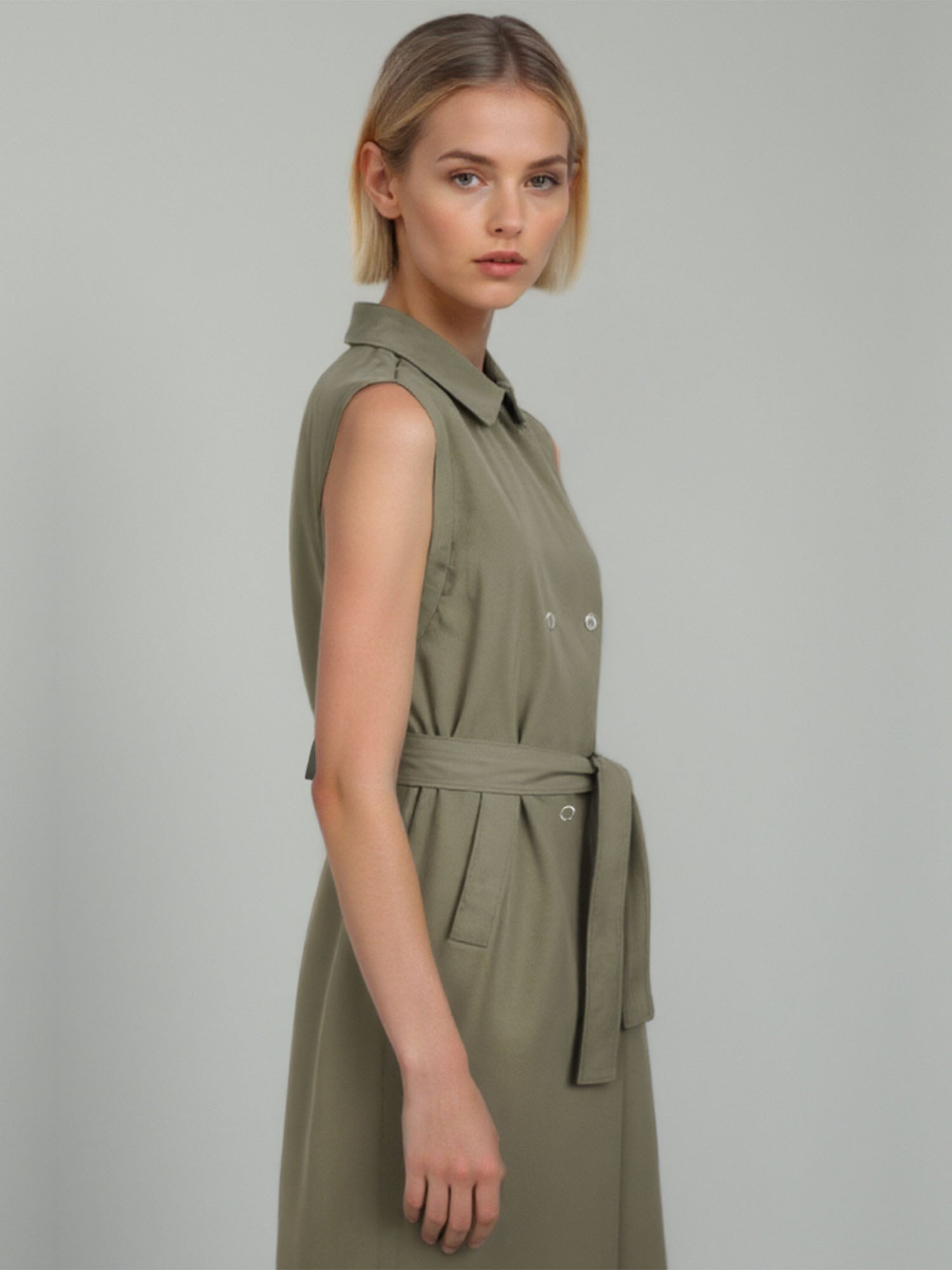 【タグ付き新品未使用】Sleeveless Twill Trench Dress Sleeveless Twill Trench Dress（トレンチコート）｜Her lip to（ハー