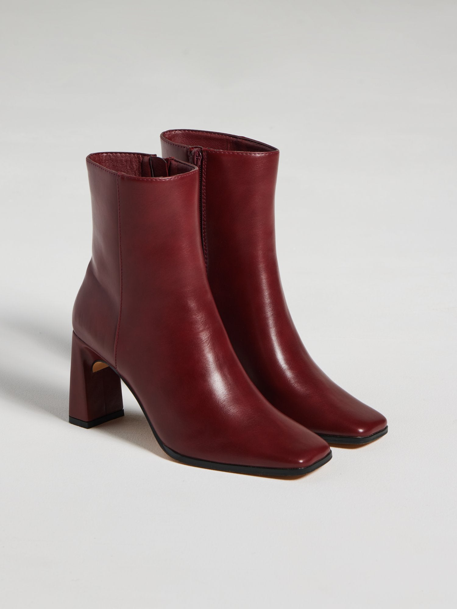 #color_TRUE BURGUNDY