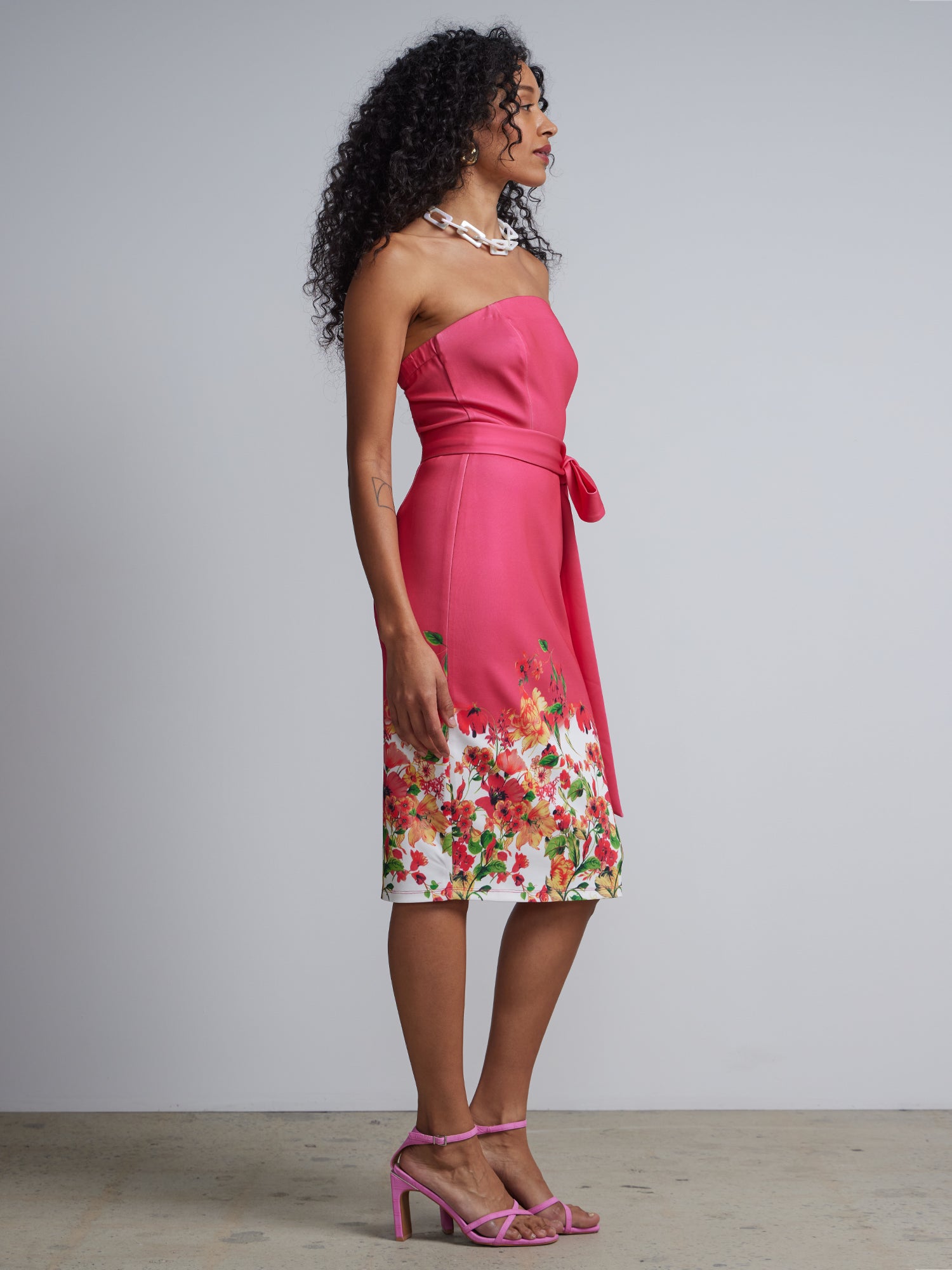 #color_APPLAUDING PINK