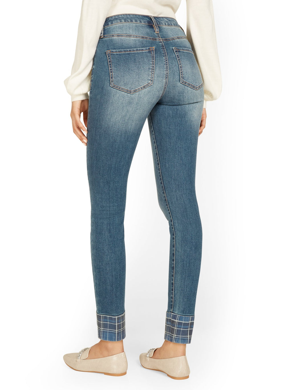 #color_MEDIUM BLUE WASH