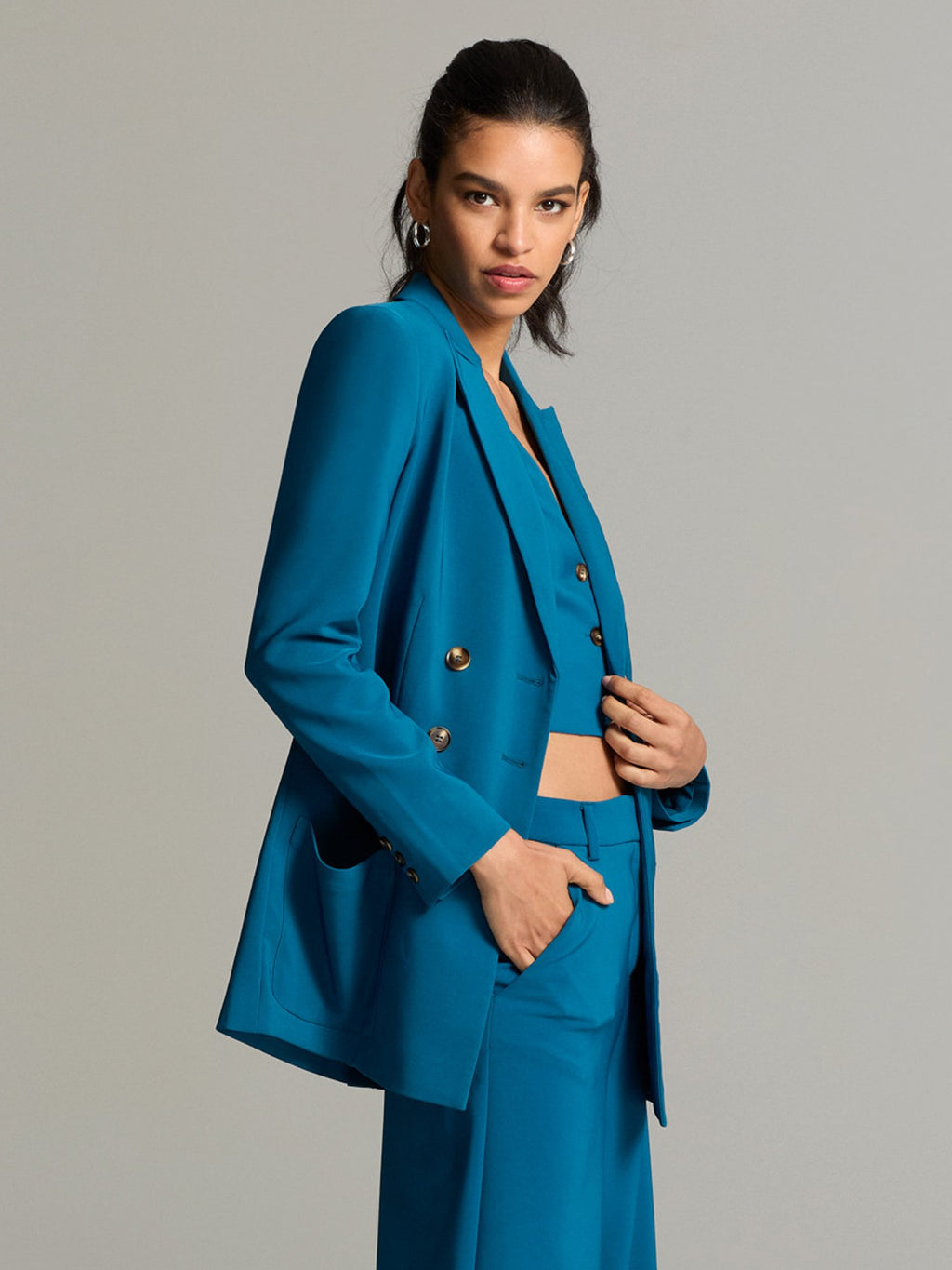 #color_BLUE REFLECTION