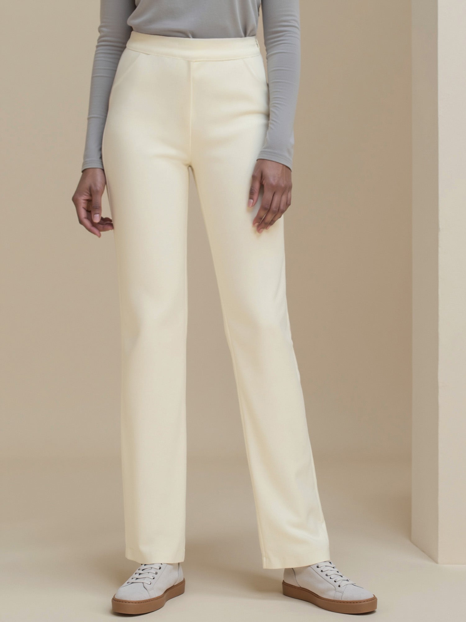 #color_IVORY