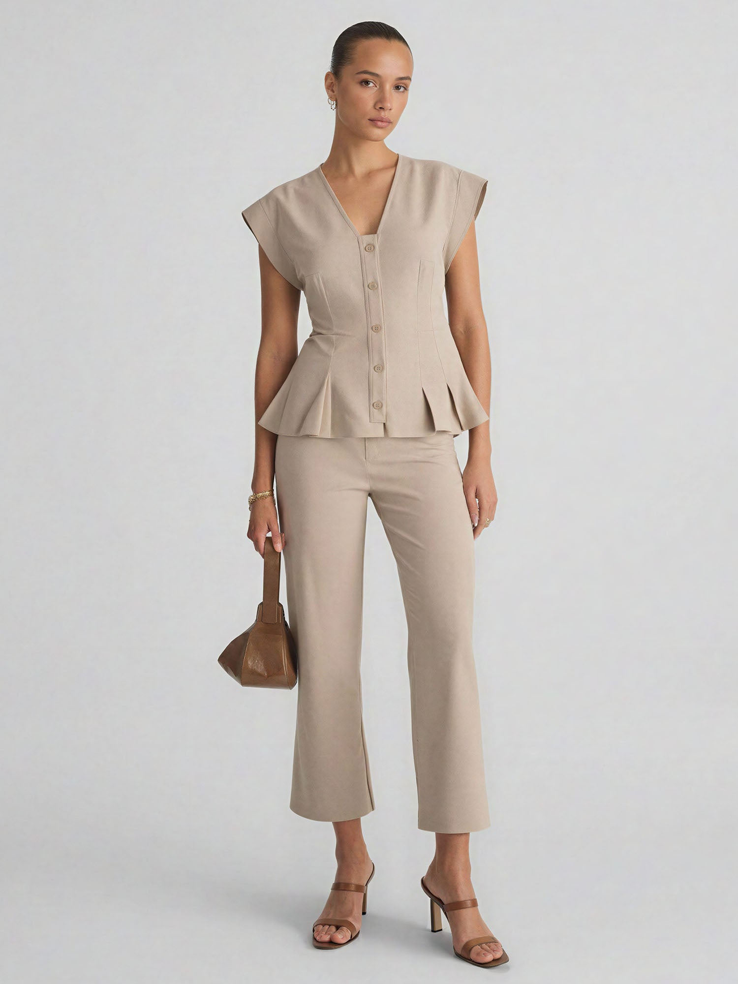 #color_TAUPE