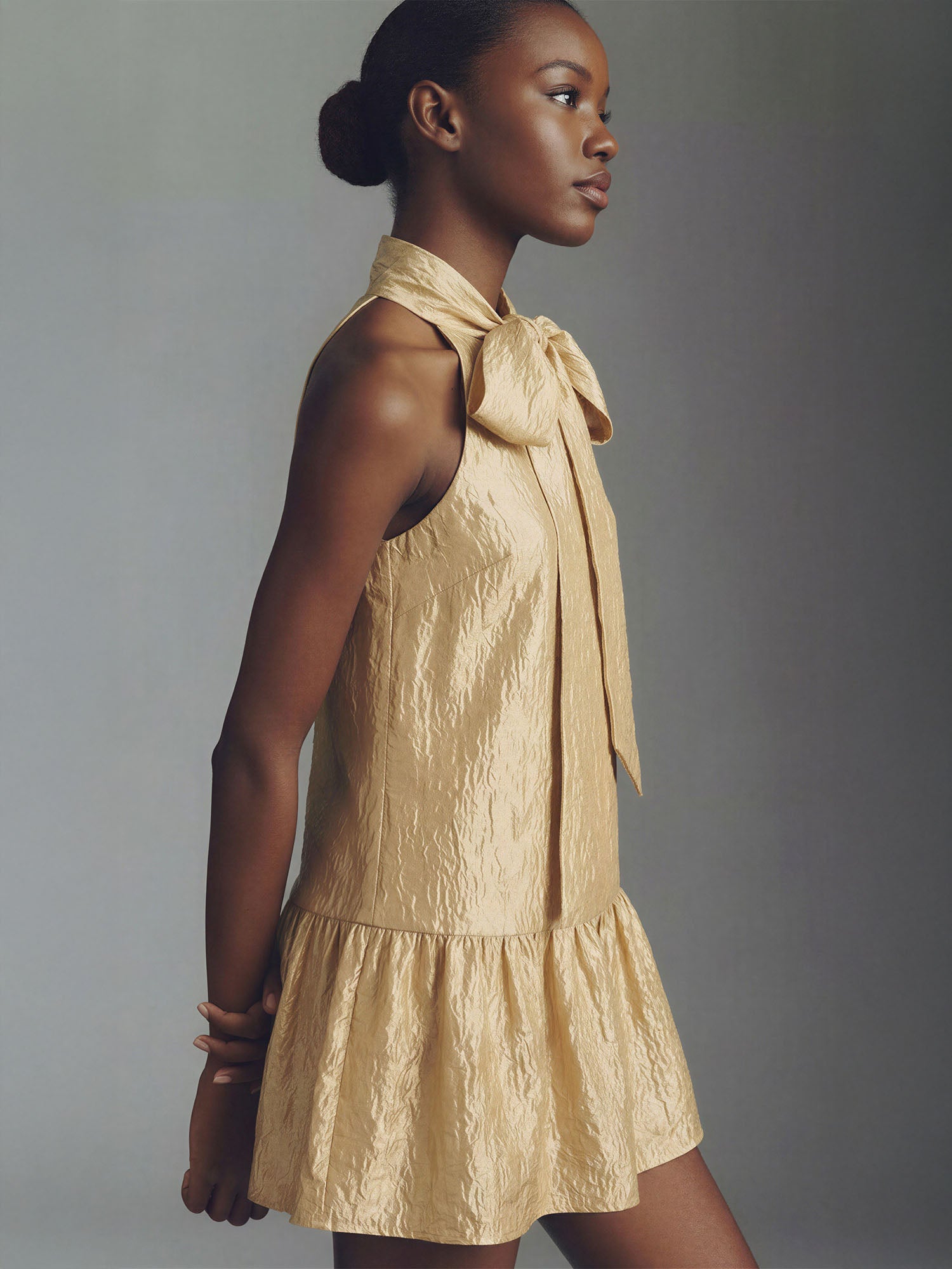 Gold Jacquard Bow Neck Shift Mini Dress – New York & Company