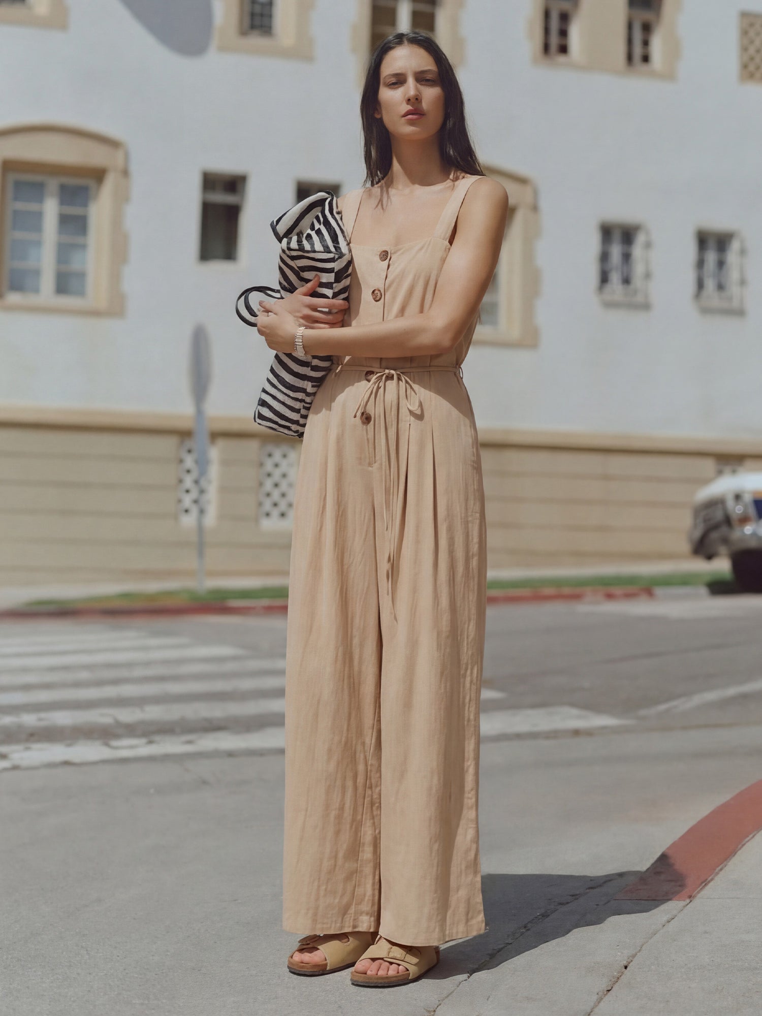 #color_TAUPE