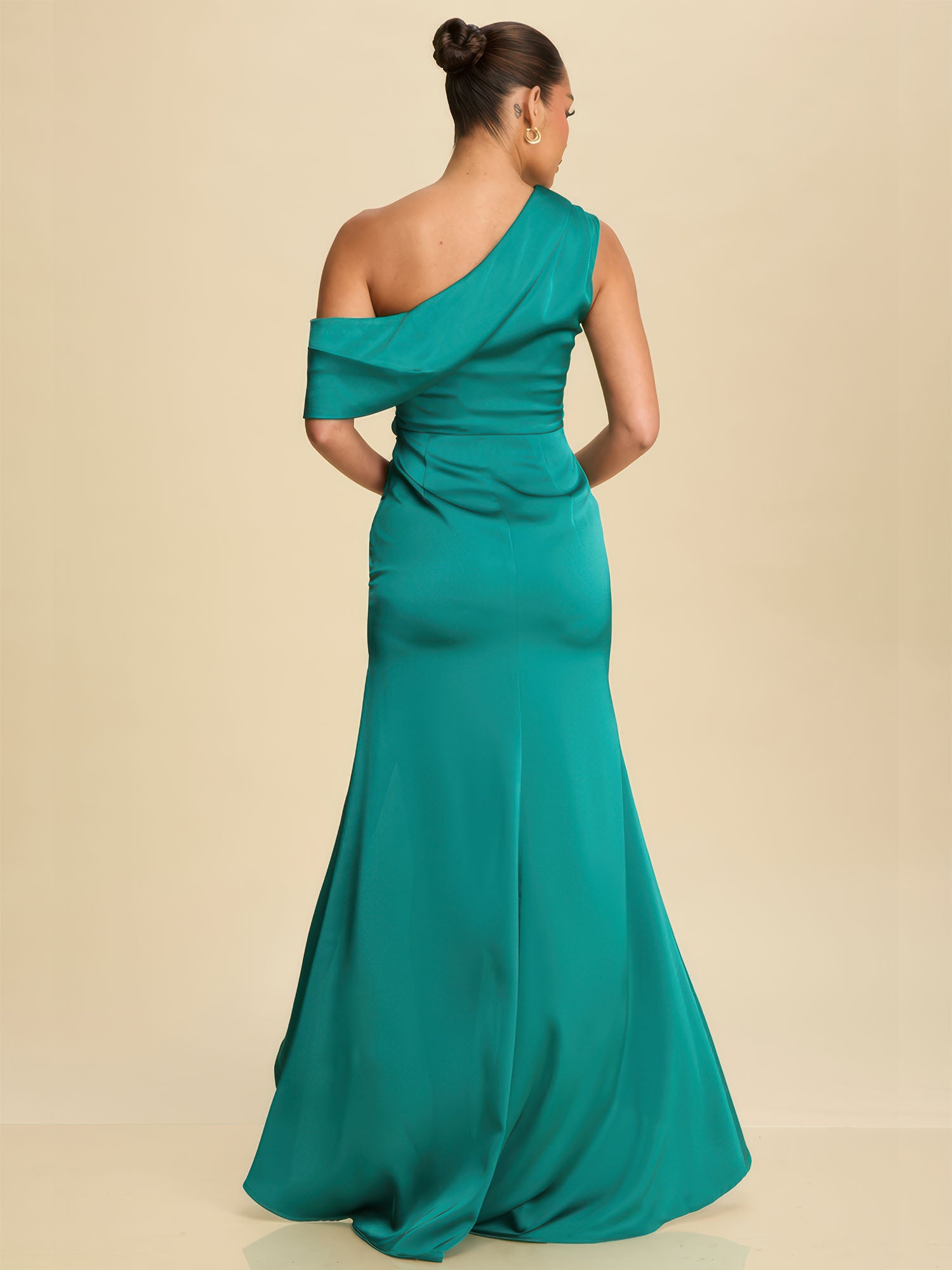 Sleeveless Ruched Satin Bodycon Gown - MEDIUM / NATURAL - CHAMPAGNE Sleeveless Ruched Satin Bodycon Gown - MEDIUM / NATURAL - CHAMPAGNE