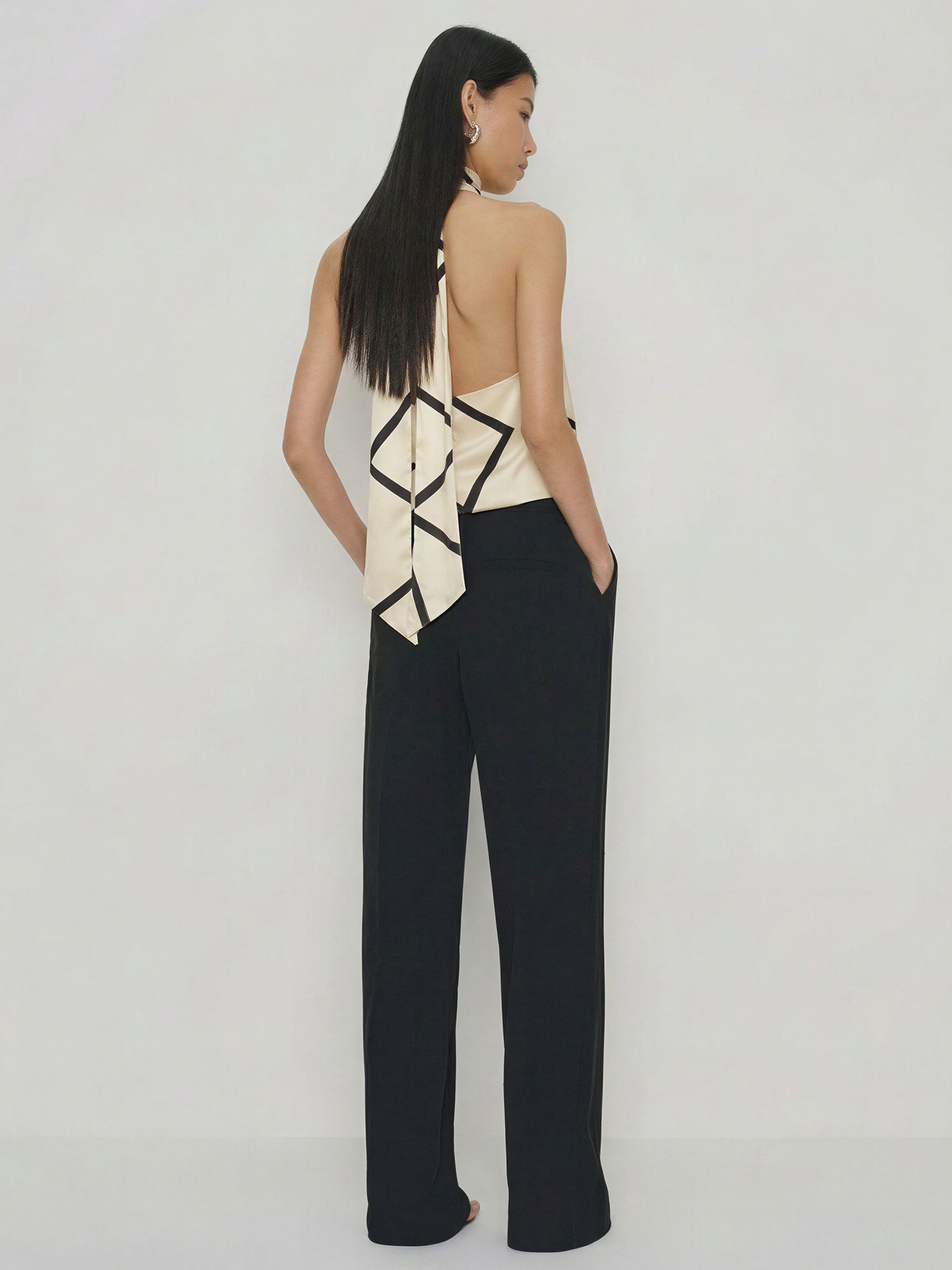 Halter Neck Cowl Abstract Print Top – New York & Company