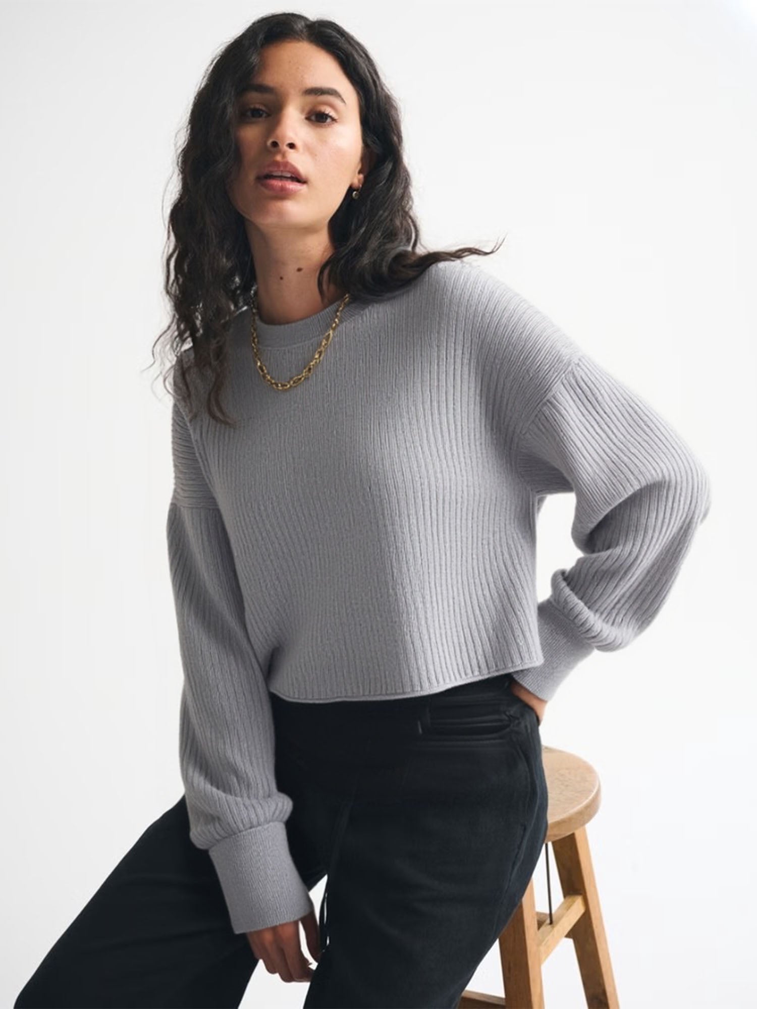 トップス c0mi dot ribbon sweat / gray FEEL GOOD SIDE SLIT SWEATSHIRT – Pebby Forevee