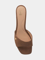 #color_BROWN