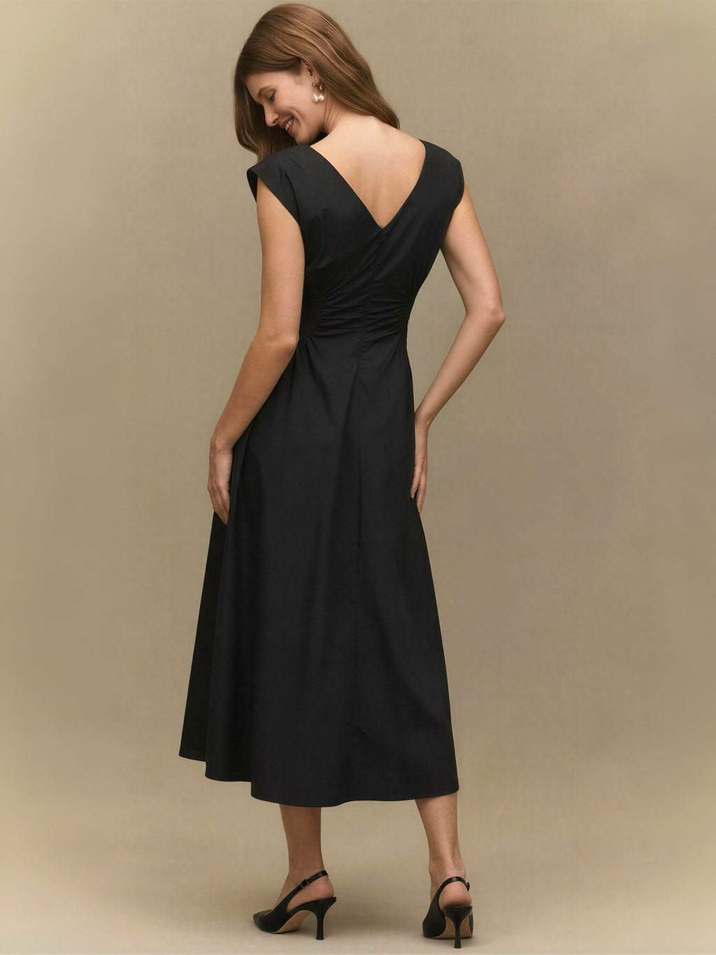 l ide galerie v neck pleated column midi dress Buy L'IDEE WOMAN White Galerie Pleated Midi Gown For Women Online