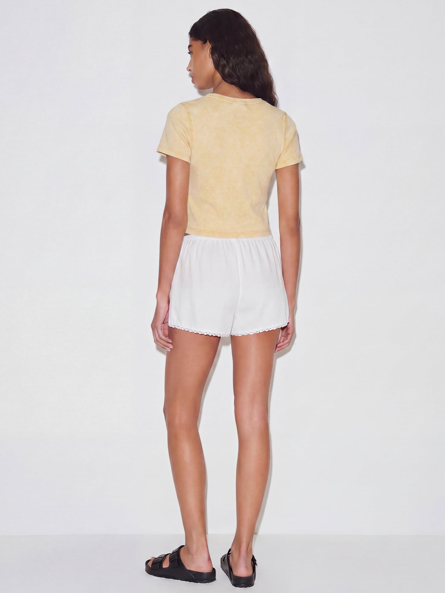 #color_YELLOW