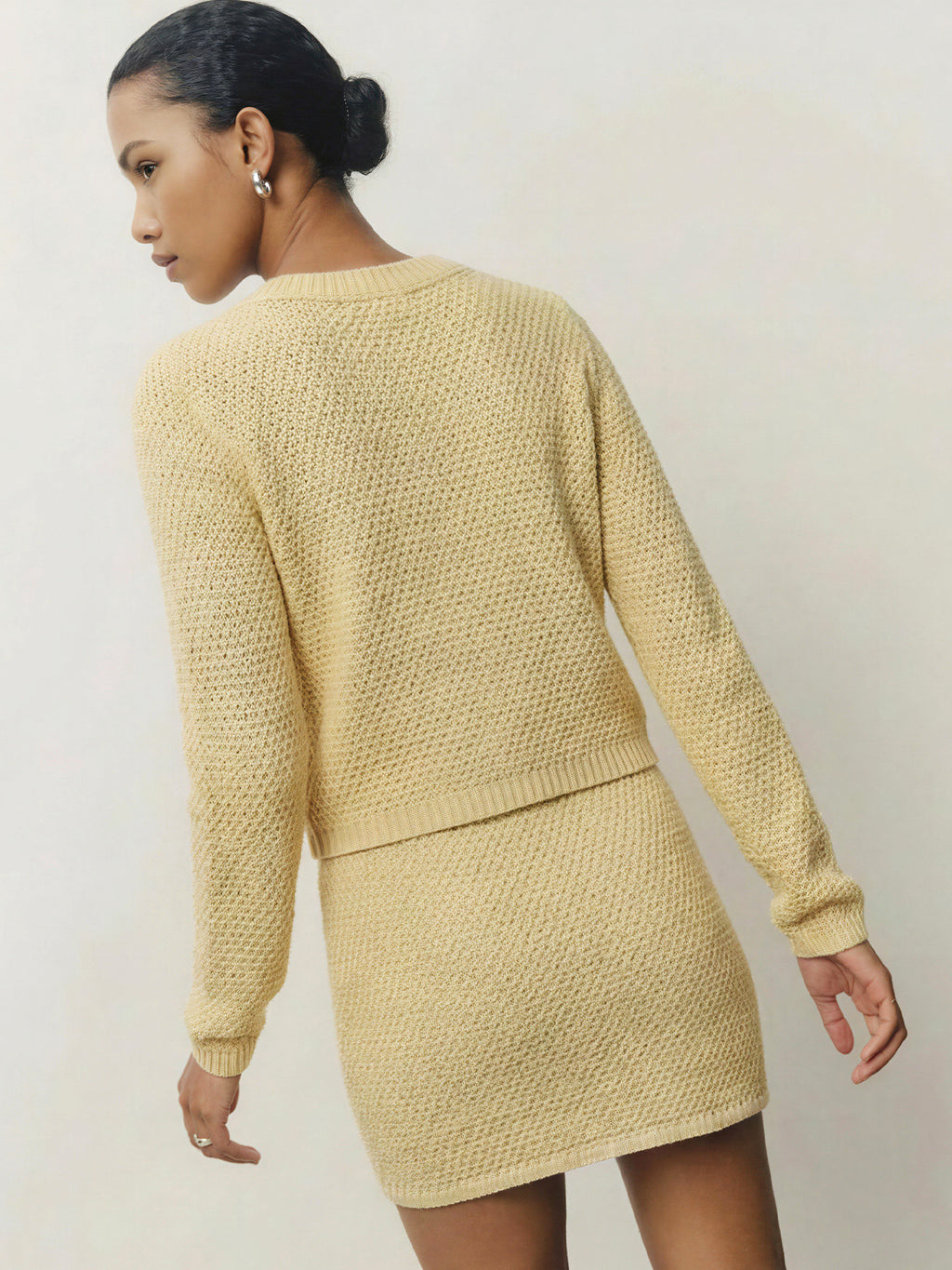 #color_YELLOW