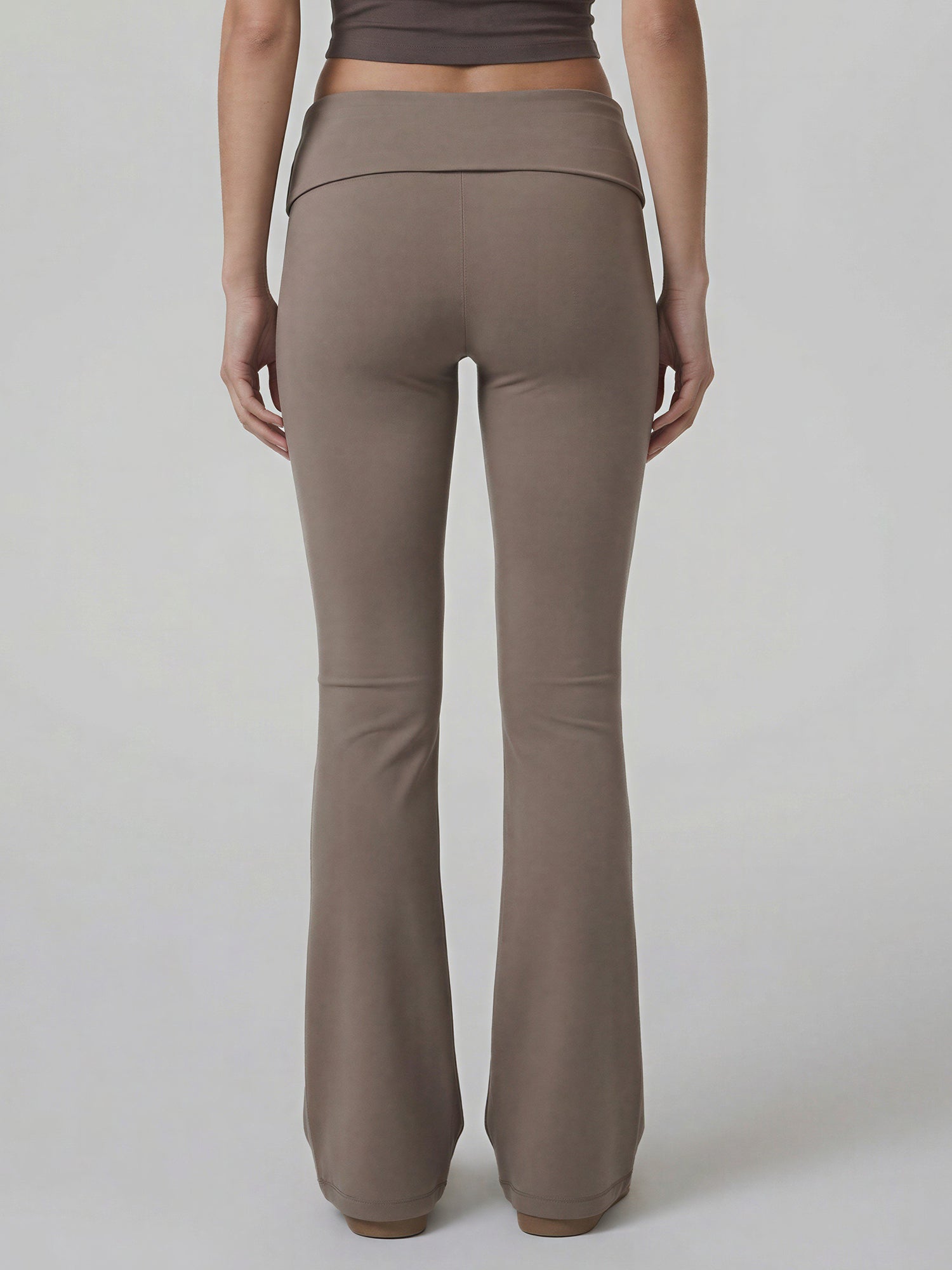 #color_TAUPE