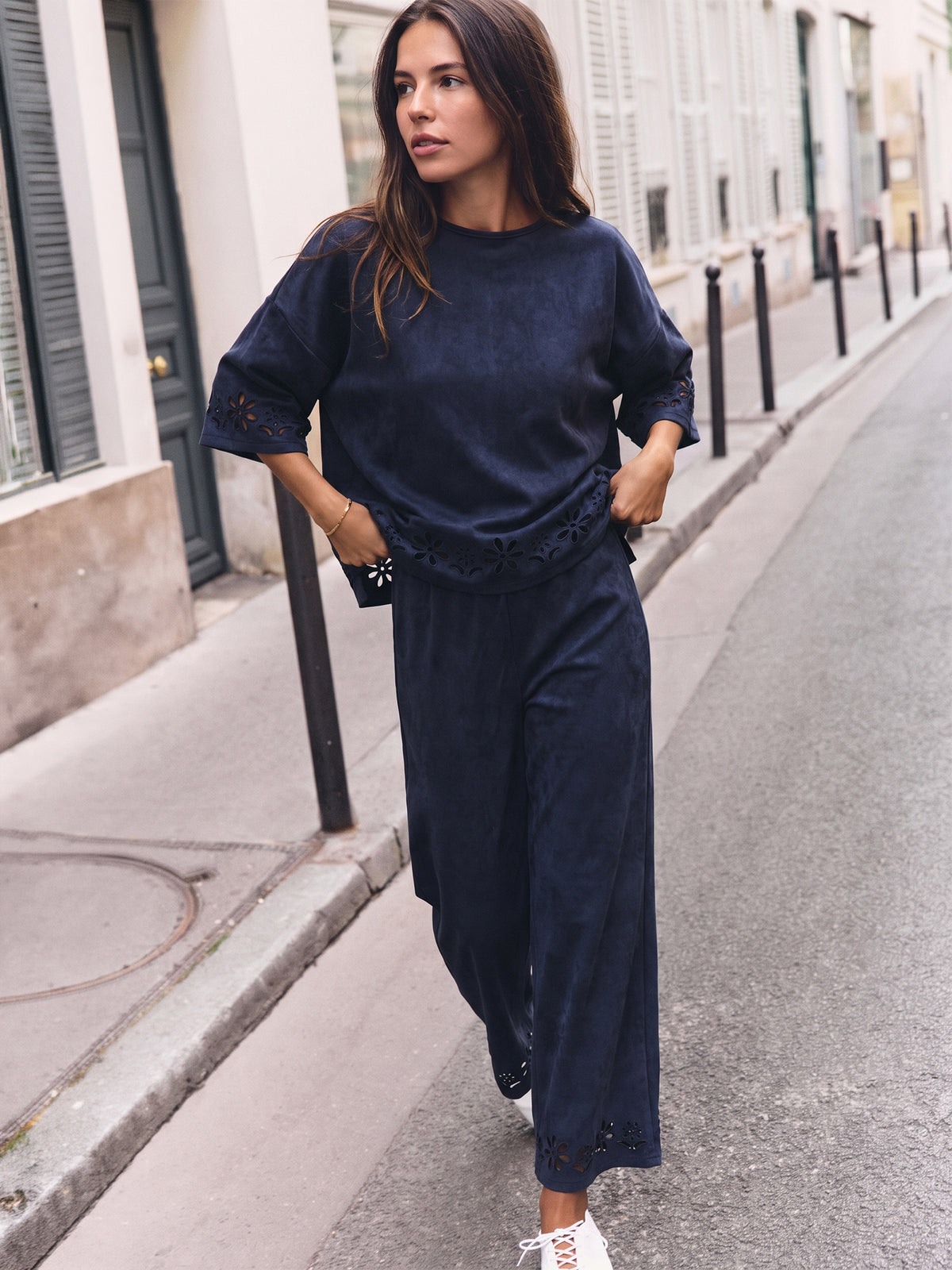 #color_NAVY