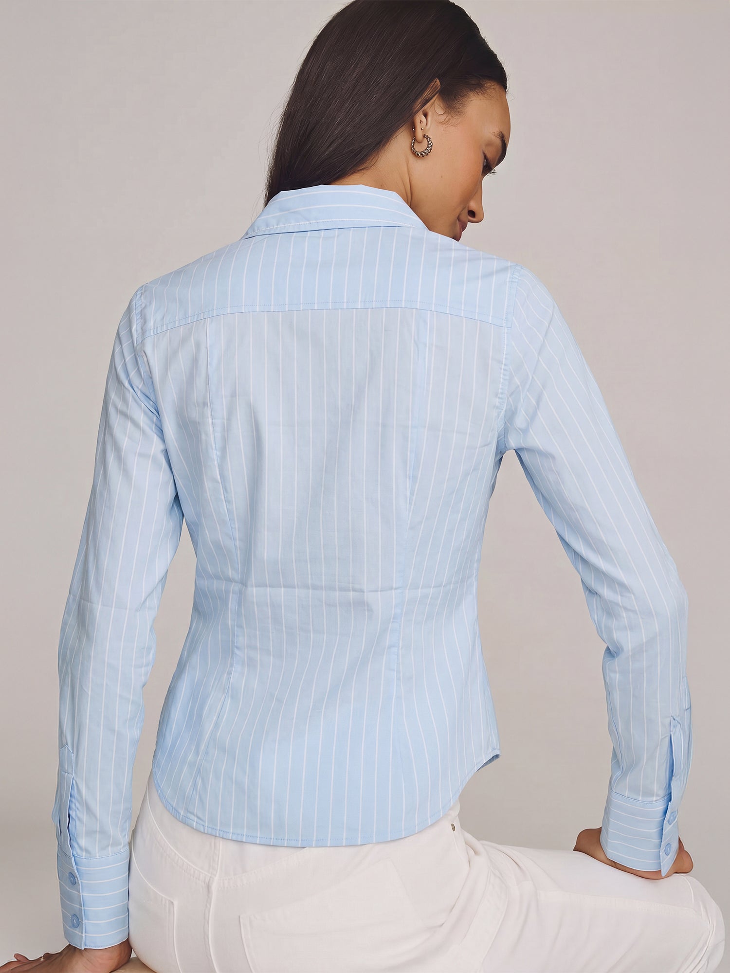 Classic Tailored Covered Placket Button Down Shirt - MEDIUM / BLUE