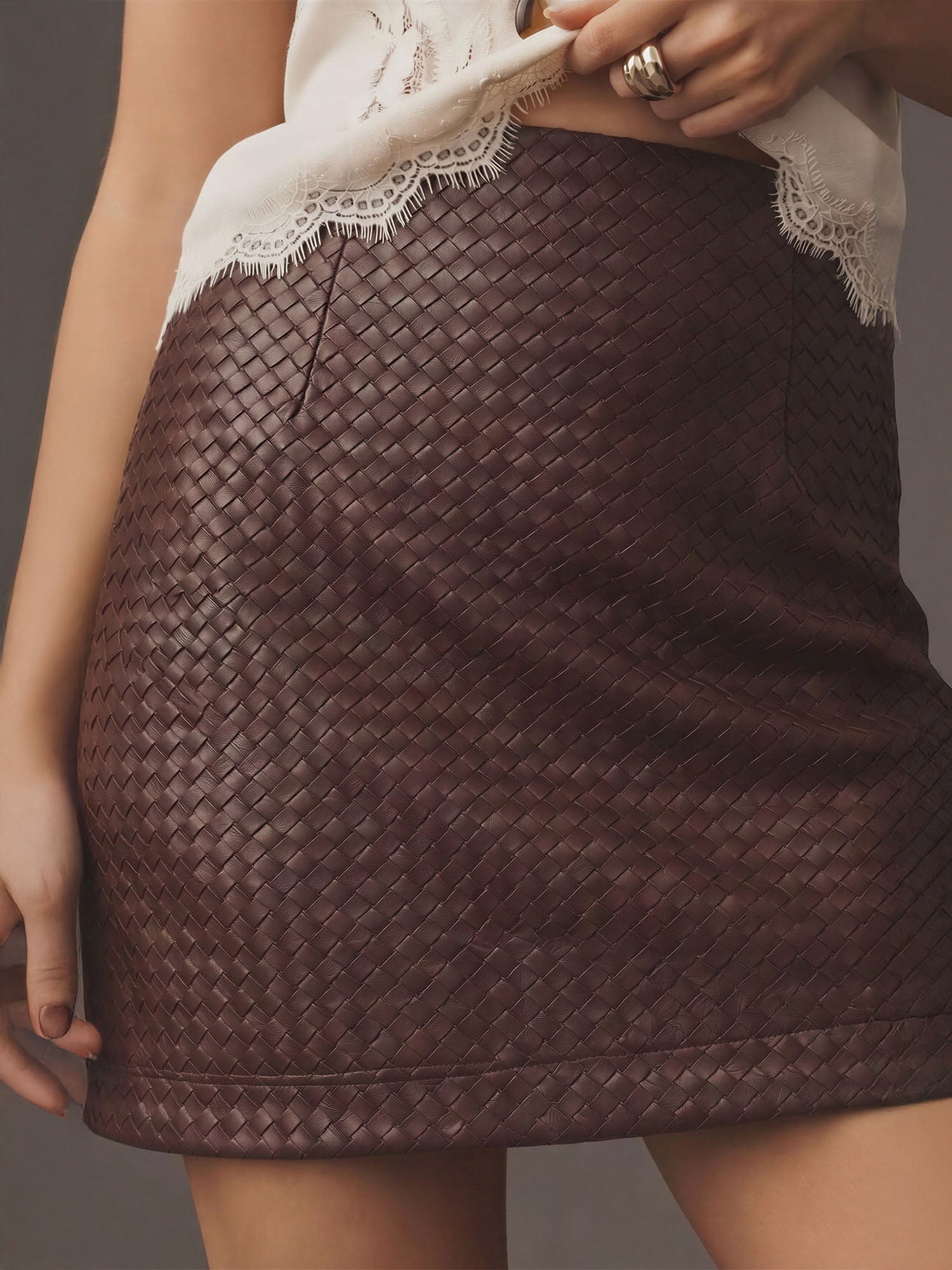 #color_BROWN