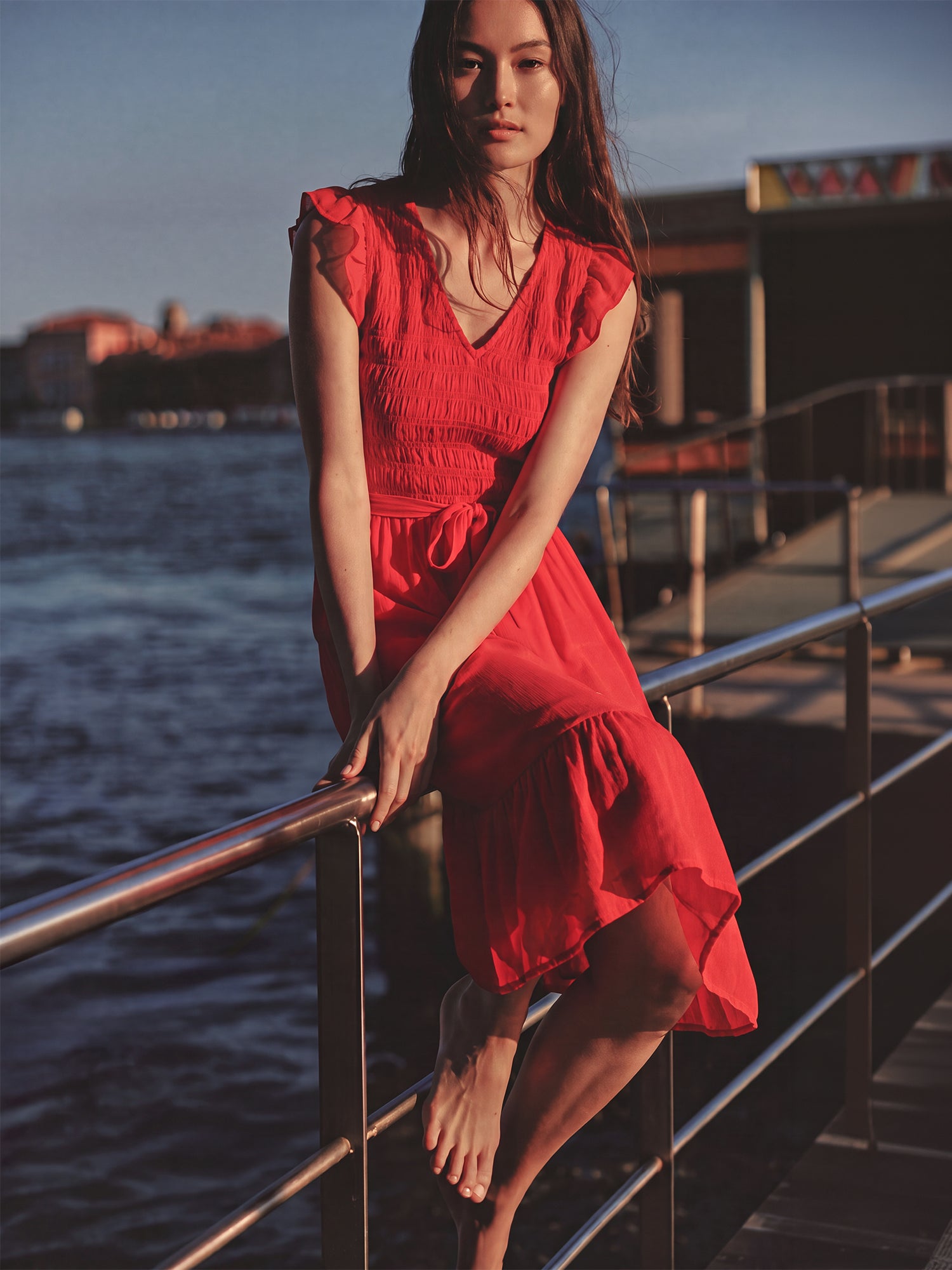 Sleeveless Flutter Sleeve Smocked Chiffon Tie Waist Midi Dress - LARGE / RED