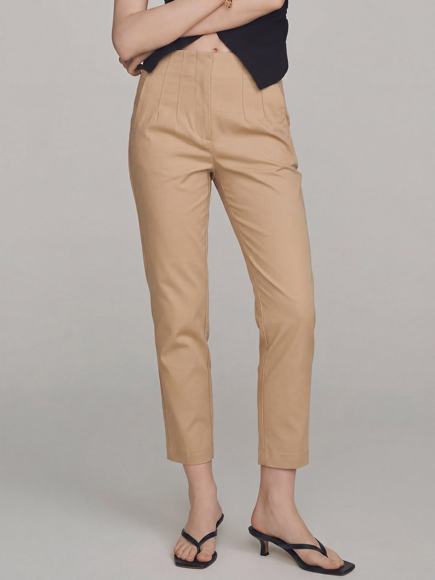 #color_KHAKI