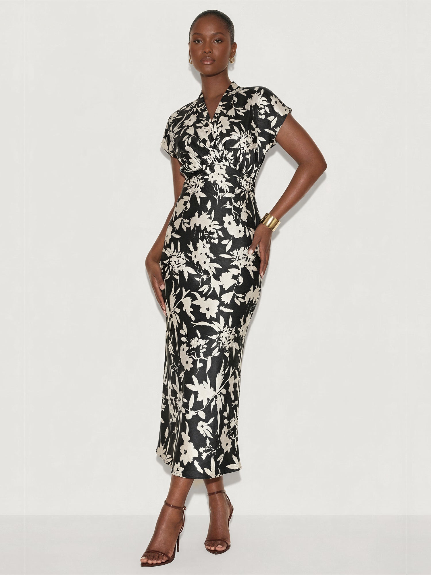 green emerald velvet dress Mac Duggal Women's Crepe Embellished Cap Sleeve Fitted Midi Dress - Green - Size 12 main image 1