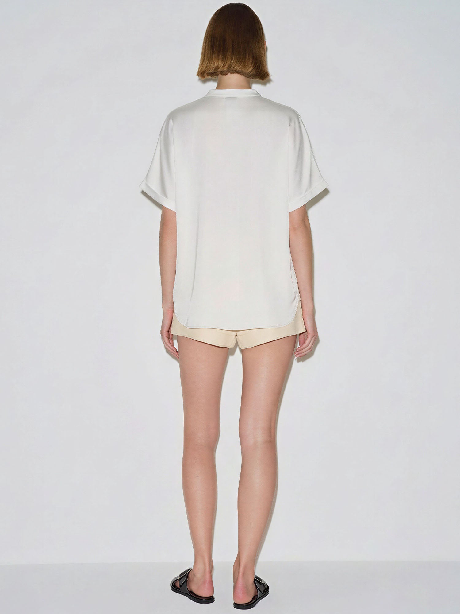 #color_IVORY