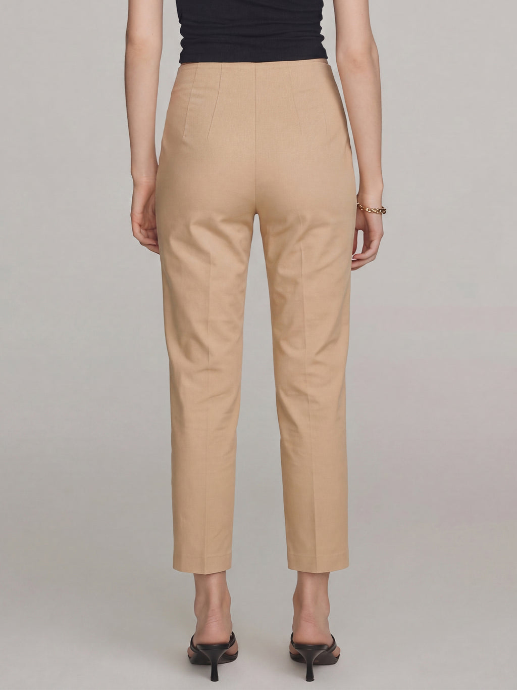 #color_KHAKI